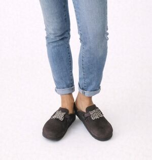 Betula by Birkenstocks Boston Clogs sz 6